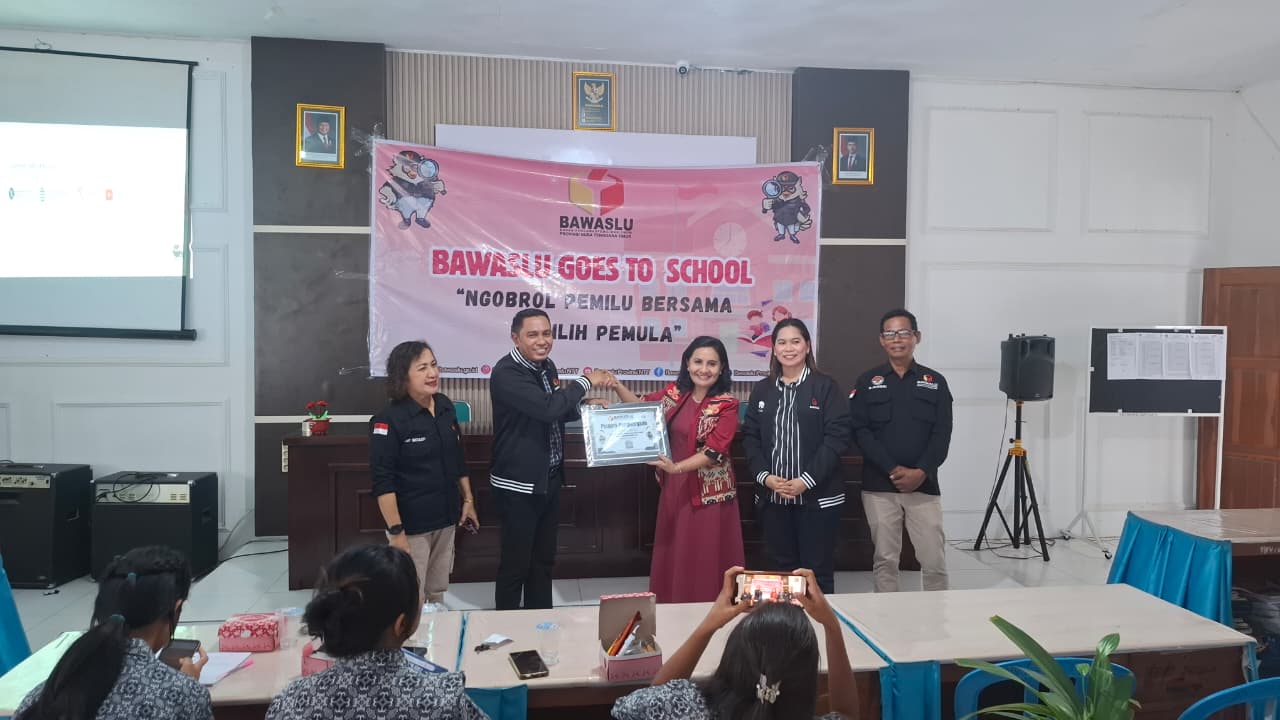 Bawaslu Goes To School