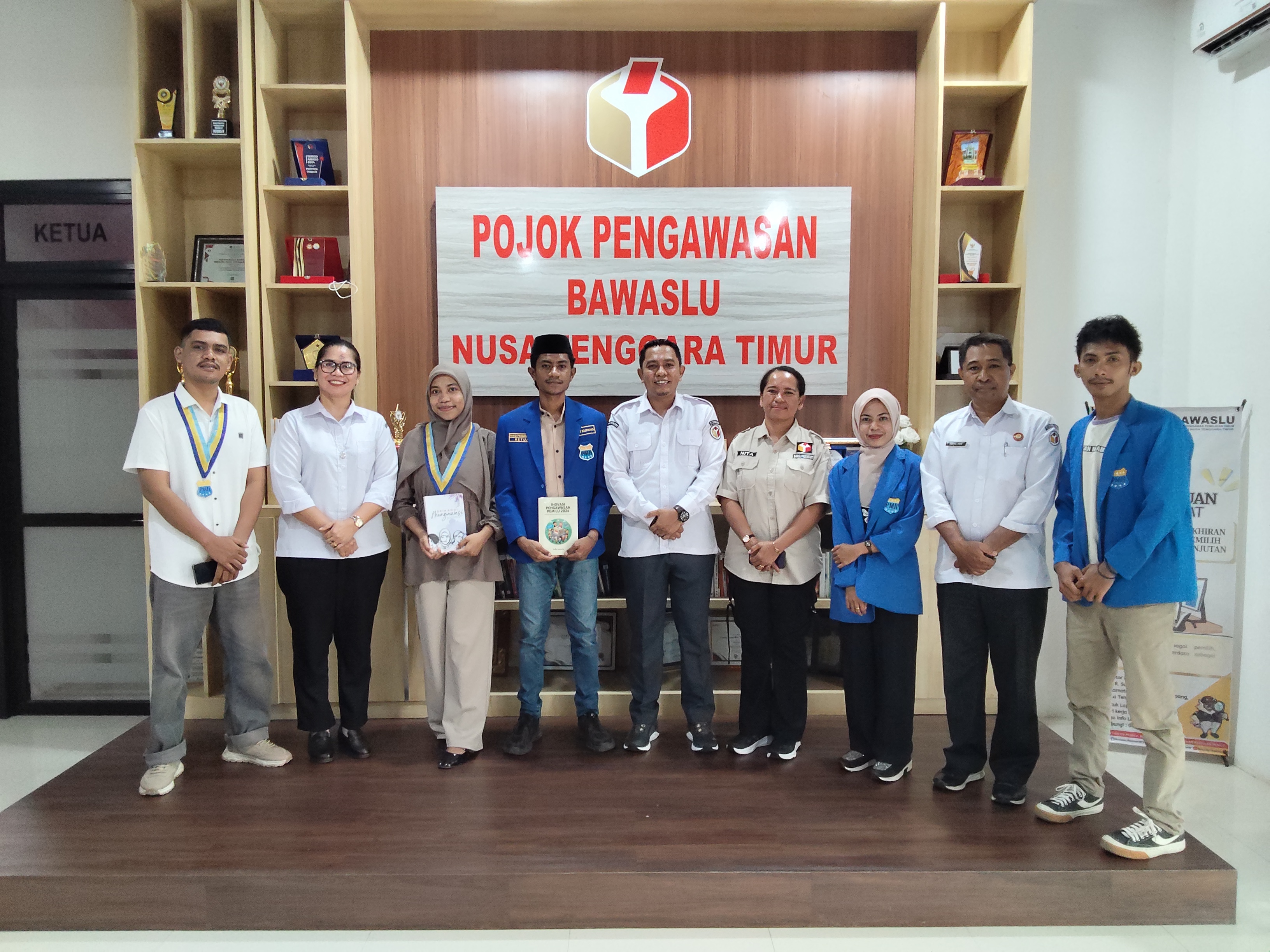 Pengurus Cabang Pergerakan Mahasiswa Islam Indonesia (PMII) Kupang melakukan kunjungan audiensi ke Kantor Bawaslu Provinsi Nusa Tenggara Timur (NTT), Rabu (18/2/2026). 