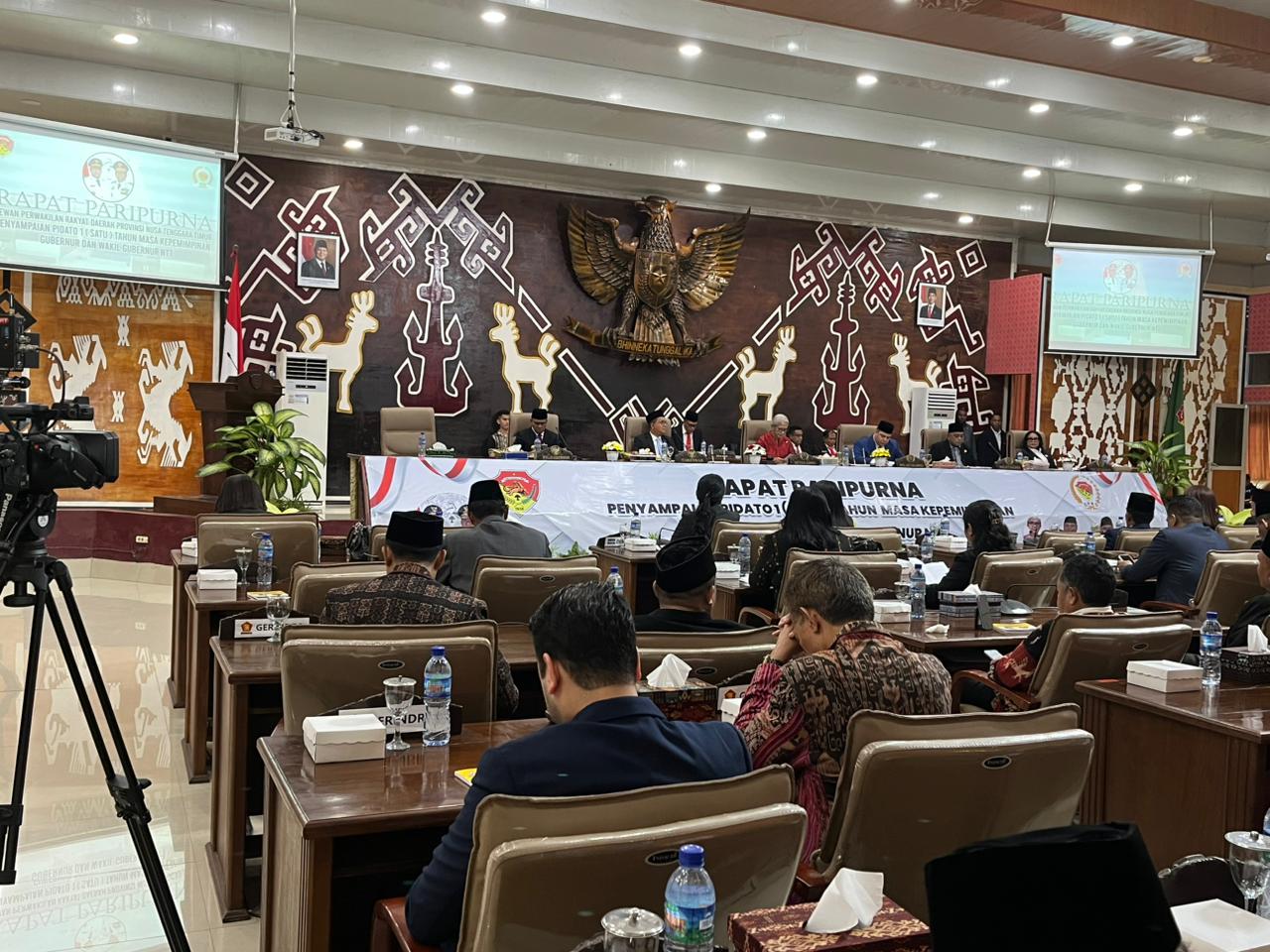 Anggota Badan Pengawas Pemilihan Umum (Bawaslu) Provinsi Nusa Tenggara Timur (NTT), James Welem Ratu, S.Pd., menghadiri Rapat Paripurna Dewan Perwakilan Rakyat Daerah Provinsi Nusa Tenggara Timur (DPRD) pada Jumat (20/02/2026).