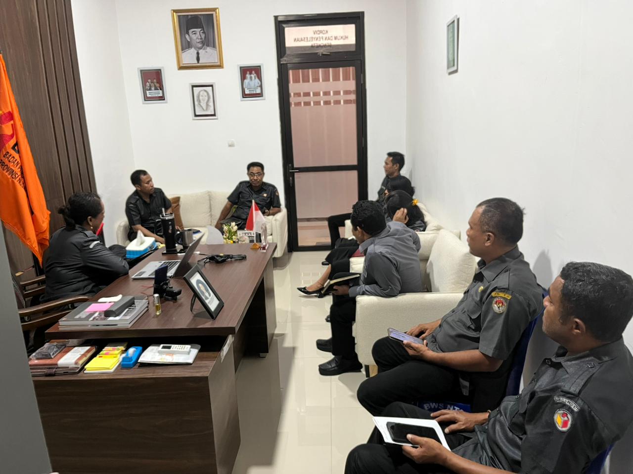 Rapat Hukum