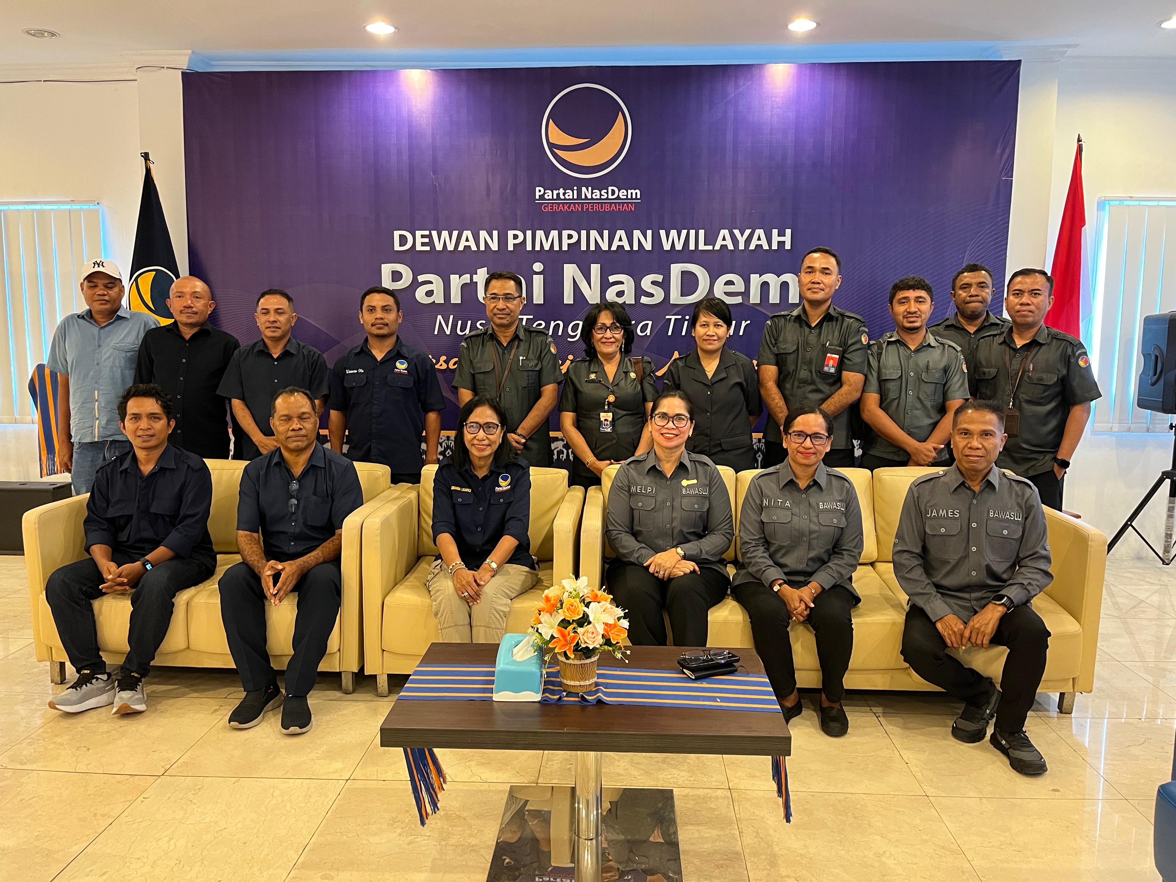Pasca berakhirnya Pemilu dan Pilkada 2024, Badan Pengawas Pemilihan Umum (Bawaslu) Provinsi Nusa Tenggara Timur (NTT) mulai mempersiapkan Pengawasan Pemilu 2029 melalui Konsolidasi Demokrasi bersama partai politik. Langkah tersebut diwujudkan dalam audiensi bersama Partai NasDem Senin 2 Maret 2026 sebagai bagian dari koordinasi di luar tahapan pemilu.