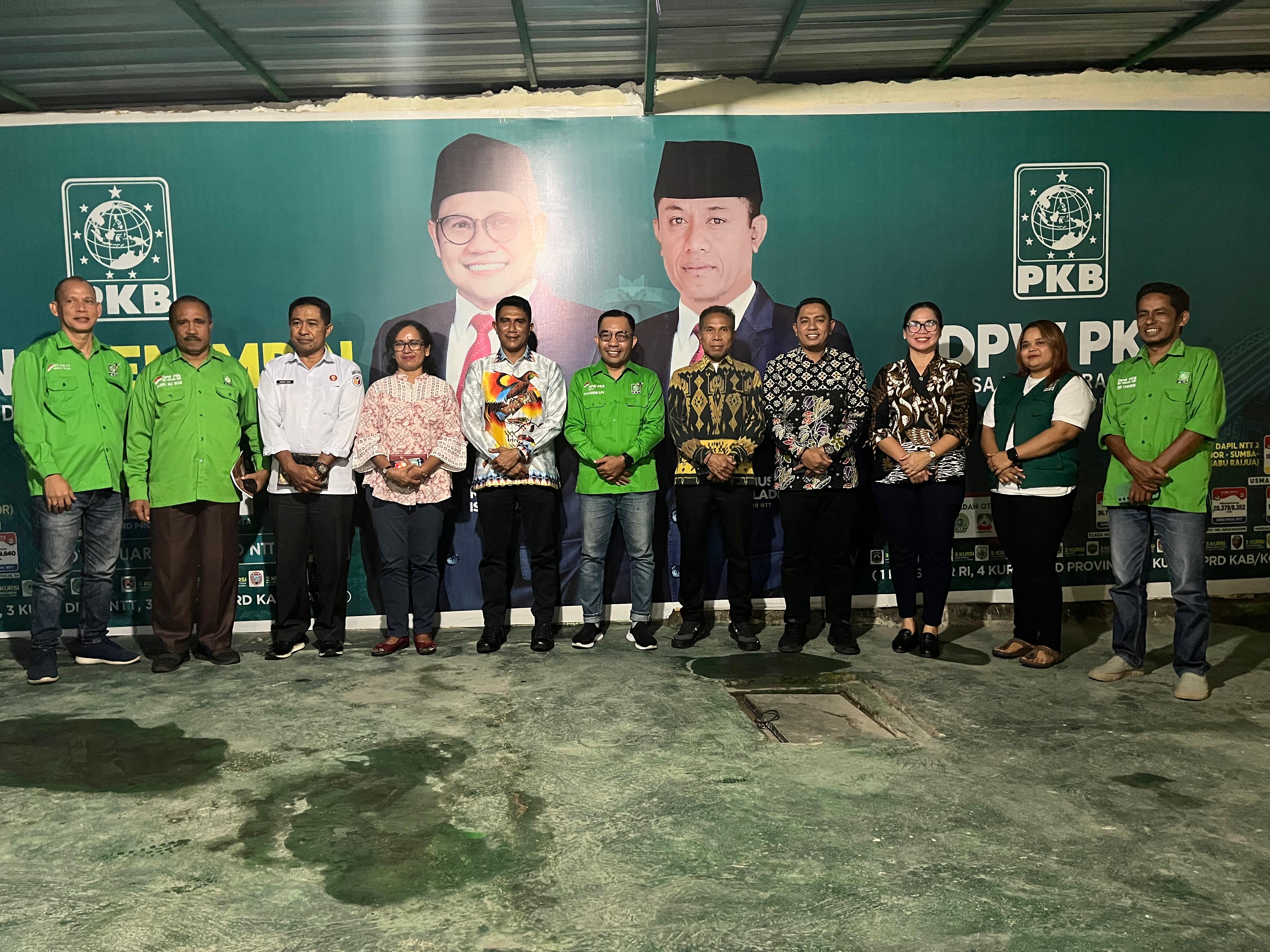 Badan Pengawas Pemilihan Umum (Bawaslu) Provinsi Nusa Tenggara Timur (NTT) melaksanakan kunjungan kerja ke kantor Dewan Pimpinan Wilayah (DPW) Partai Kebangkitan Bangsa (PKB) NTT dalam rangka Konsolidasi Demokrasi dan Evaluasi Penyelenggaraan Pemilu.