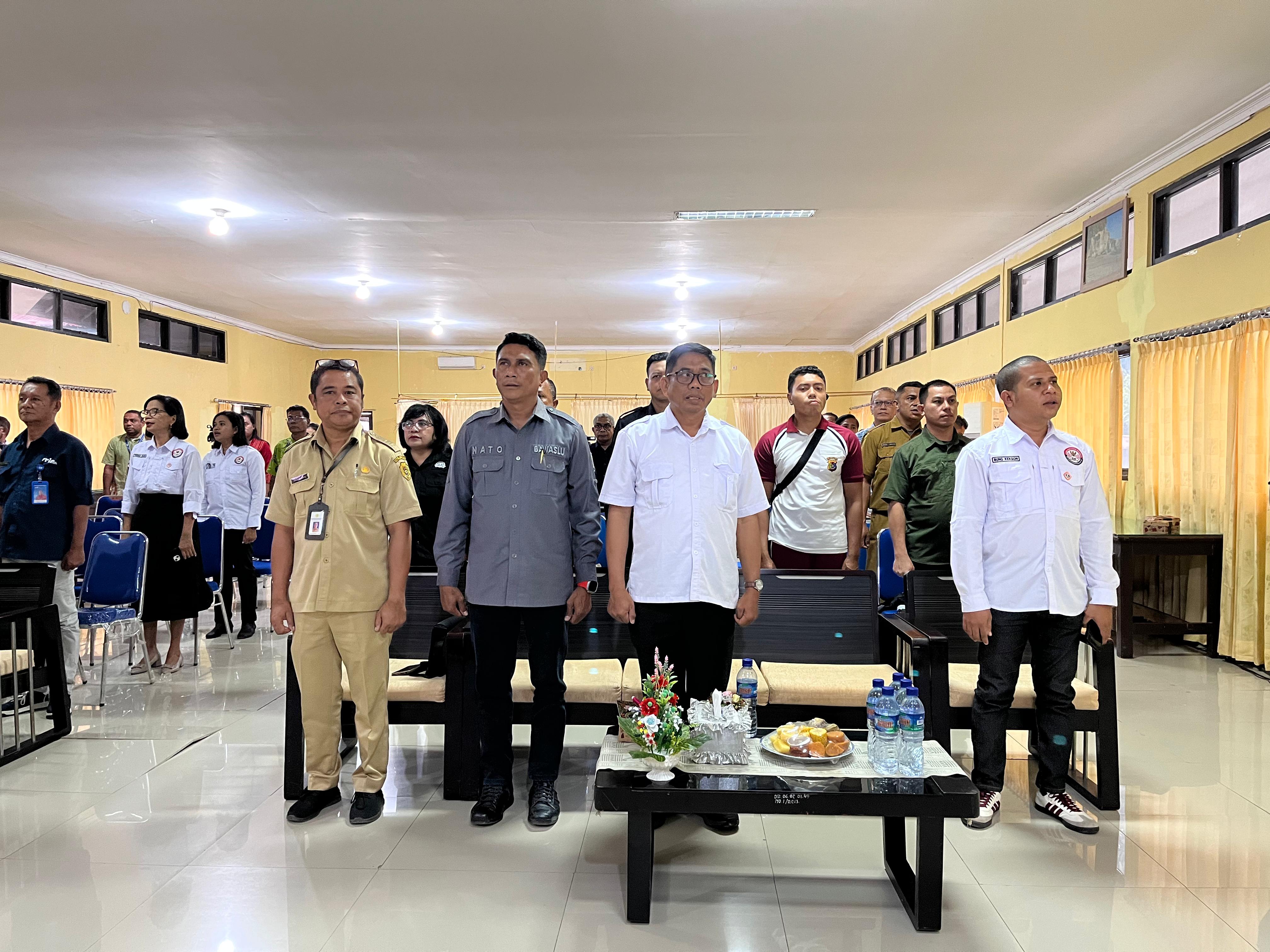 Ketua Badan Pengawas Pemilihan Umum (Bawaslu) Provinsi Nusa Tenggara Timur (NTT) Nonato Da Purificacao Sarmento menghadiri Workshop dan Rapat Kerja yang diselenggarakan oleh Komisi Penyiaran Indonesia Daerah (KPID) NTT pada Selasa, 28 April 2026.