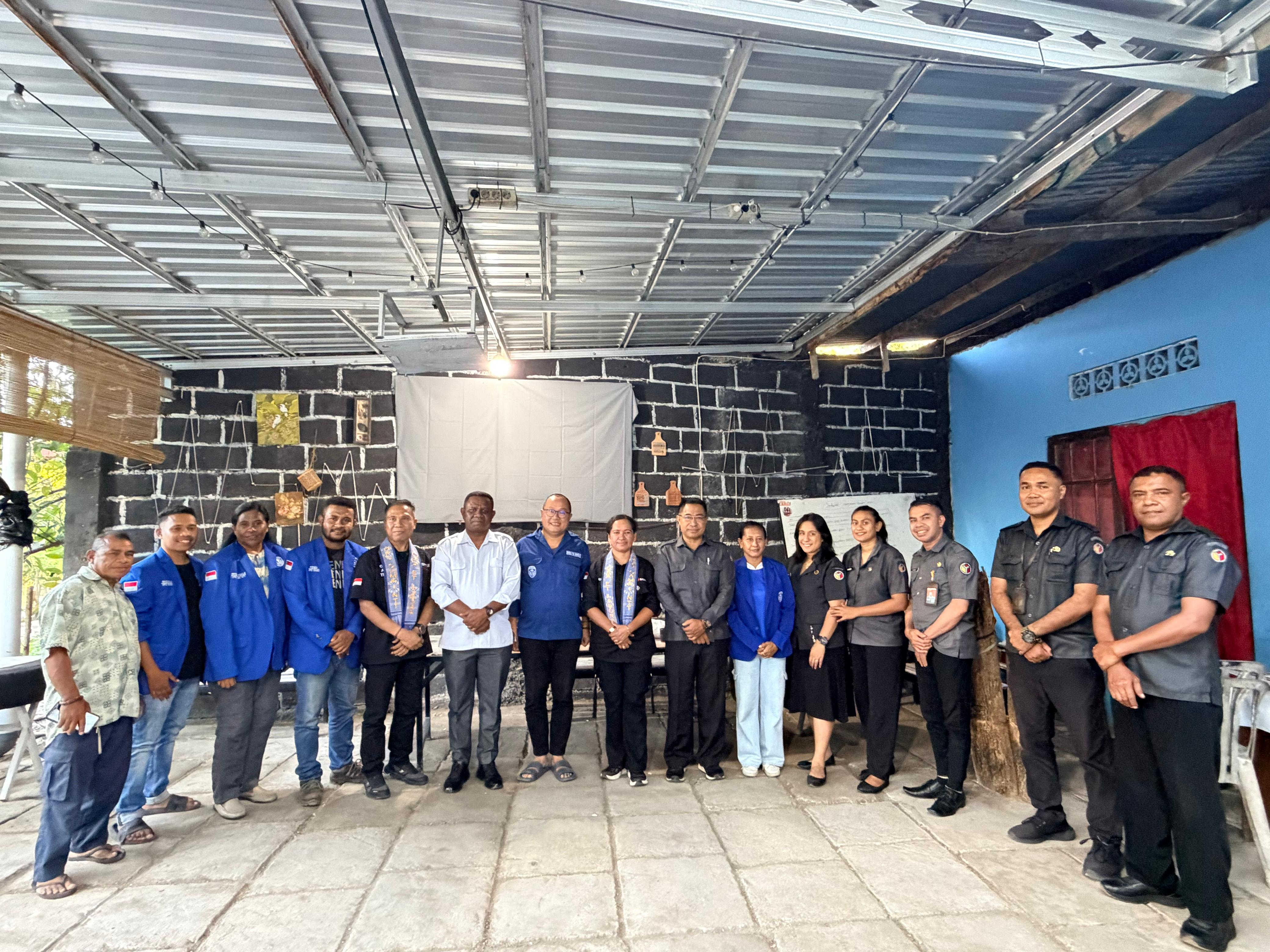 Badan Pengawas Pemilihan Umum (Bawaslu) Provinsi Nusa Tenggara Timur (NTT) melakukan kunjungan strategis dan dialog bersama Gerakan Angkatan Muda Kristen Indonesia (GAMKI) NTT di "Rumah Bersama", Kupang 5 Mei 2026.