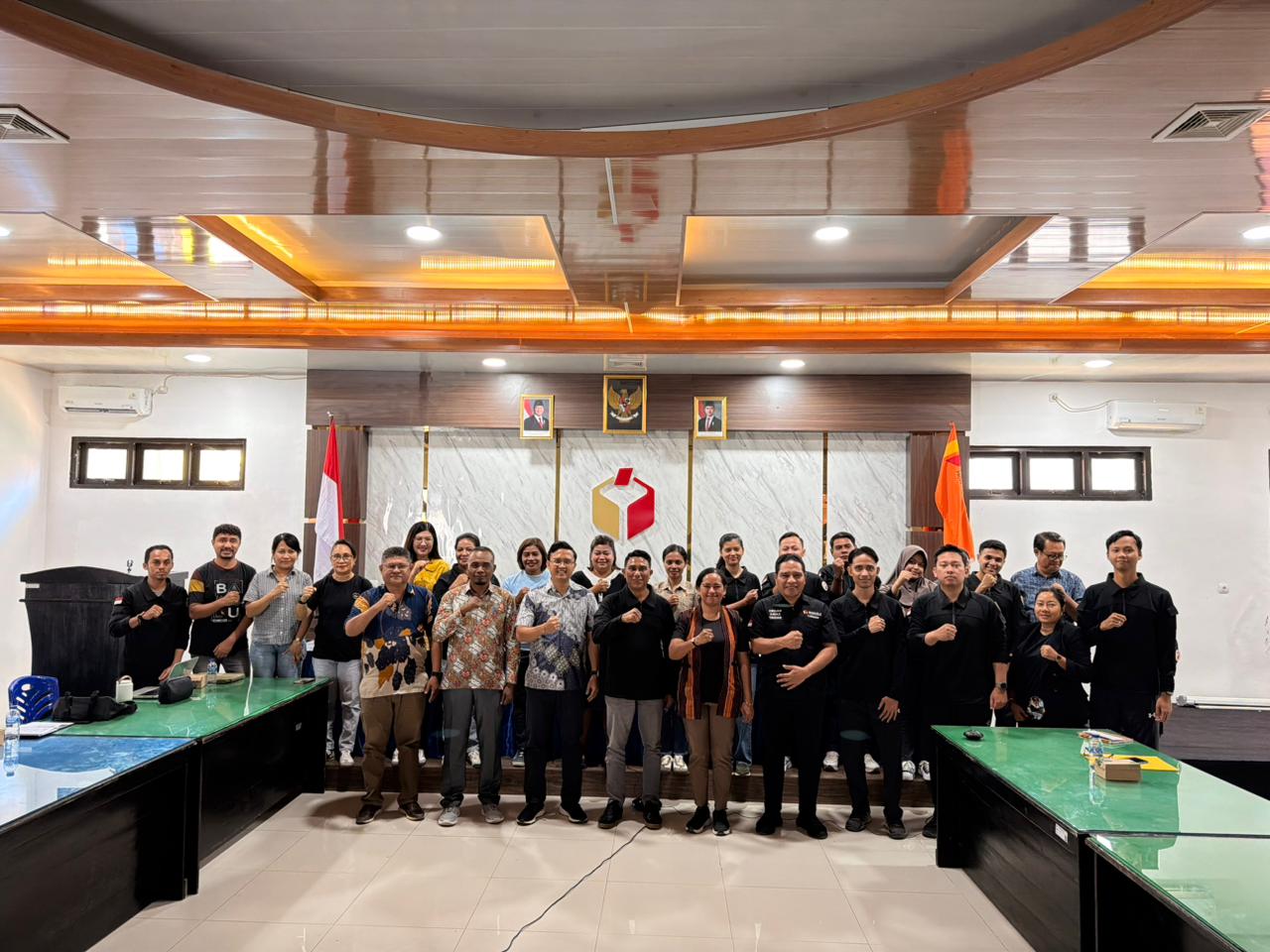 Dalam rangka memperkuat peran strategis sebagai penyelenggara pemilu yang kompeten, Badan Pengawas Pemilihan Umum (Bawaslu) Provinsi Nusa Tenggara Timur (NTT) menyelenggarakan Rapat Koordinasi Penguatan Kelembagaan pada Kamis, 7 Mei 2026.