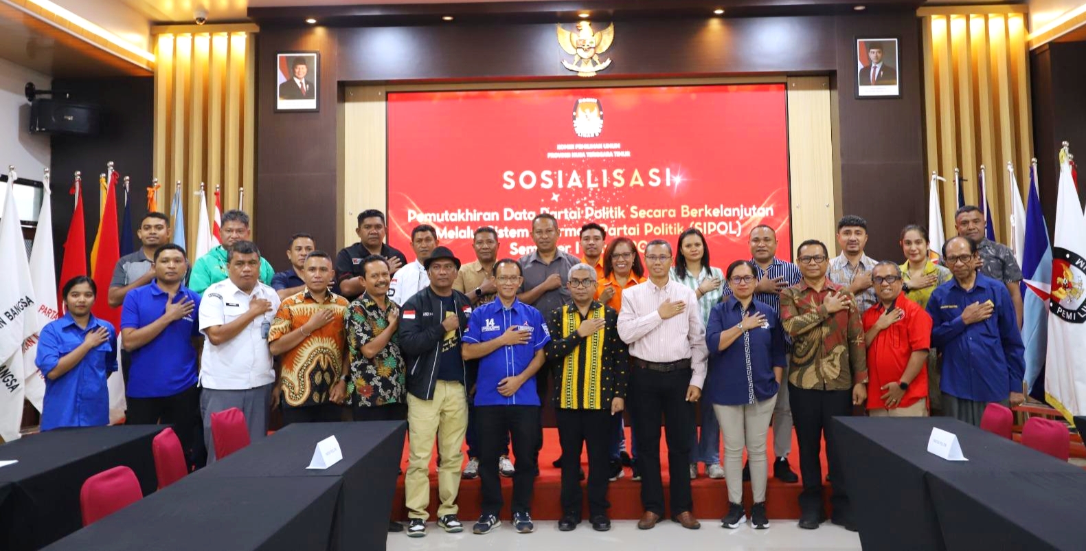 Dalam rangka mengawal akurasi data partai politik menjelang tahapan pemilihan mendatang, Ketua Bawaslu Provinsi NTT menghadiri undangan resmi dari Komisi Pemilihan Umum (KPU) Provinsi NTT pada Kamis, 4 Juni 2026. 