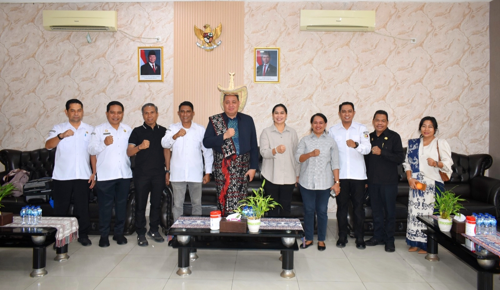 Bawaslu Peduli, Hadir dan Berbagi untuk Korban Gempa Flores