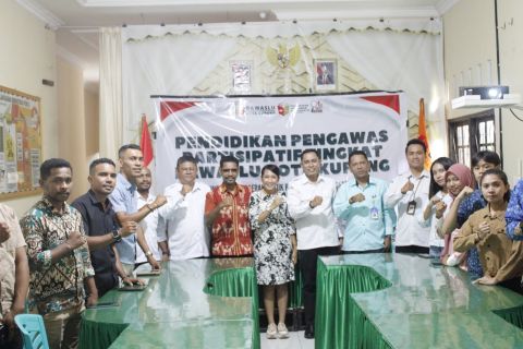 Anggota Bawaslu Provinsi Nusa Tenggara Timur Amrunur Muh. Darwan menghadiri sekaligus membuka kegiatan Pendidikan Pengawas Partisipatif (P2P) tingkat Bawaslu Kota Kupang yang berlangsung pada Rabu, 20 Mei 2026. 