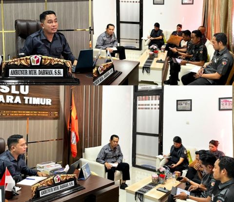 Anggota Bawaslu NTT Amrunur Muh. Darwan memimpin Rapat Internal Kehumasan bersama Tim Pengelola Kehumasan Bawaslu NTT di Kantor Bawaslu NTT, Senin ( 21/09/2026), membahas Evaluasi Triwulan III dan Persiapan Agenda Kehumasan Oktober 2026.