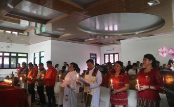 Saat Ibadat Syukuran Natal dan Tahun Baru Bersama Bawaslu Provinsi NTT