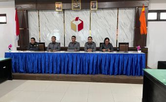 Badan Pengawas Pemilihan Umum (Bawaslu) Provinsi Nusa Tenggara Timur (NTT) menggelar rapat sosialisasi mengenai standarisasi penyusunan naskah dinas di lingkungan Bawaslu Provinsi NTT pada Senin, 9 Maret 2026.