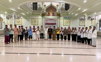 Memanfaatkan momentum bulan suci Ramadhan sebagai ruang edukasi publik, Bawaslu Provinsi Nusa Tenggara Timur kembali menggelar kegiatan Ngabuburit Pengawasan untuk ketiga kalinya. Kegiatan tersebut dilaksanakan di Masjid Al Istiqomah pada Kamis (12/3/2026) dengan melibatkan jamaah masjid serta masyarakat sekitar.