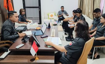 Divisi Pencegahan, Partisipasi Masyarakat, dan Hubungan Masyarakat (P2H) Bawaslu Provinsi Nusa Tenggara Timur (NTT) menggelar rapat rutin divisi pada Selasa, 14 April 2026.