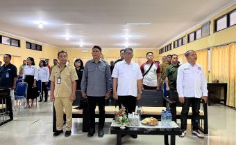 Ketua Badan Pengawas Pemilihan Umum (Bawaslu) Provinsi Nusa Tenggara Timur (NTT) Nonato Da Purificacao Sarmento menghadiri Workshop dan Rapat Kerja yang diselenggarakan oleh Komisi Penyiaran Indonesia Daerah (KPID) NTT pada Selasa, 28 April 2026.