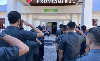 Mengawali pekan pertama di bulan Mei, Badan Pengawas Pemilihan Umum (Bawaslu) Provinsi Nusa Tenggara Timur (NTT) menggelar apel pagi rutin pada Senin (4/5/2026).