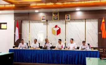 Badan Pengawas Pemilihan Umum (Bawaslu) Provinsi Nusa Tenggara Timur (NTT) menyelenggarakan kegiatan Sosialisasi dan Aktivasi Identitas Kependudukan Digital (IKD) pada hari Rabu, 6 Mei 2026.