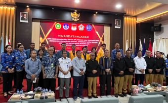 Ketua Bawaslu Provinsi Nusa Tenggara Timur menghadiri kegiatan penandatanganan nota kesepahaman antara KPU Provinsi Nusa Tenggara Timur dengan empat perguruan tinggi di Nusa Tenggara Timur, Rabu (20/5/2026).