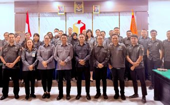 Badan Pengawas Pemilihan Umum (Bawaslu) Provinsi Nusa Tenggara Timur (NTT) menggelar rapat Evaluasi Kehumasan Kelembagaan pada Senin, 25 Mei 2026, di Aula Kantor Bawaslu NTT.