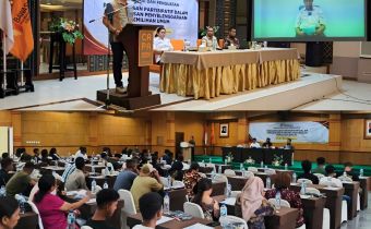 Bawaslu dan Komisi II DPR RI Ajak Warga Sikka Jadi Garda Pengawasan Partisipatif